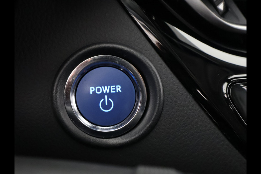 Toyota C-HR 2.0 HYBRIDE DYNAMIC BIJNA 2023 GARANTIE 11-2032 NAVI. HALF LEDER. 182 PK. PDC V+A.CAMERA. ADAPTIVE CRUISE