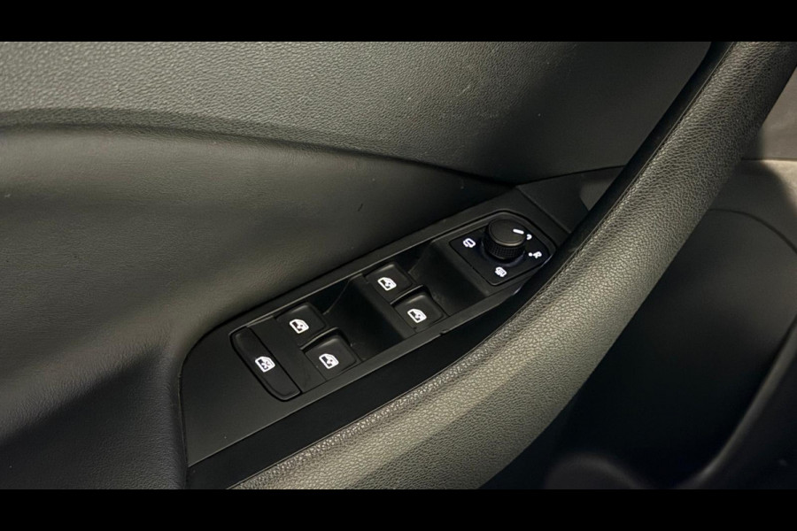 Škoda Kamiq 1.5 TSI ACT Business Edition + MEMORY / PREMIUM AUDIO / TREKHAAK