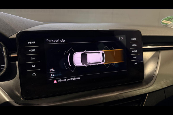 Škoda Kamiq 1.5 TSI ACT Business Edition + MEMORY / PREMIUM AUDIO / TREKHAAK