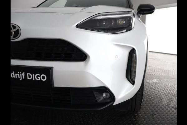 Toyota Yaris Cross 1.5 HYBRIDE DYNAMIC LUXERY BITONE GARANTIE 4-2034 BLIND SPOT . NAVI.CAMERA. PDC V+A.