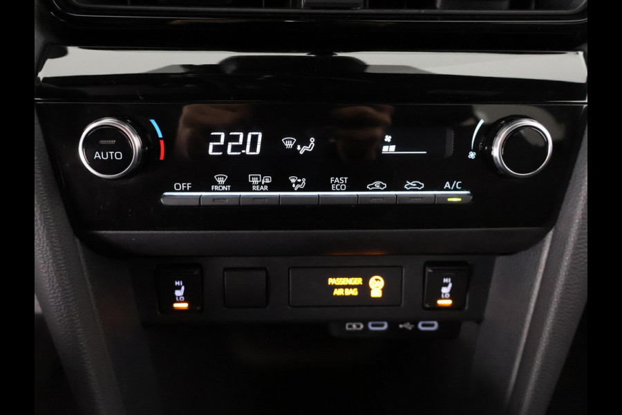 Toyota Yaris Cross 1.5 HYBRIDE DYNAMIC LUXERY BITONE GARANTIE 4-2034 BLIND SPOT . NAVI.CAMERA. PDC V+A.