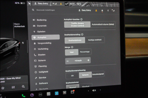 Tesla Model 3 RWD Autopilot ACC Stuurverwarm. PDC Leer Navi Panoramadak 360° Elektr. achterklep Stoelverwarming voor & achter Climate voor & achter LM velgen BTW auto! Nieuw!