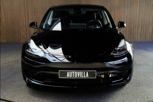 Tesla Model 3 RWD Autopilot ACC Stuurverwarm. PDC Leer Navi Panoramadak 360° Elektr. achterklep Stoelverwarming voor & achter Climate voor & achter LM velgen BTW auto! Nieuw!