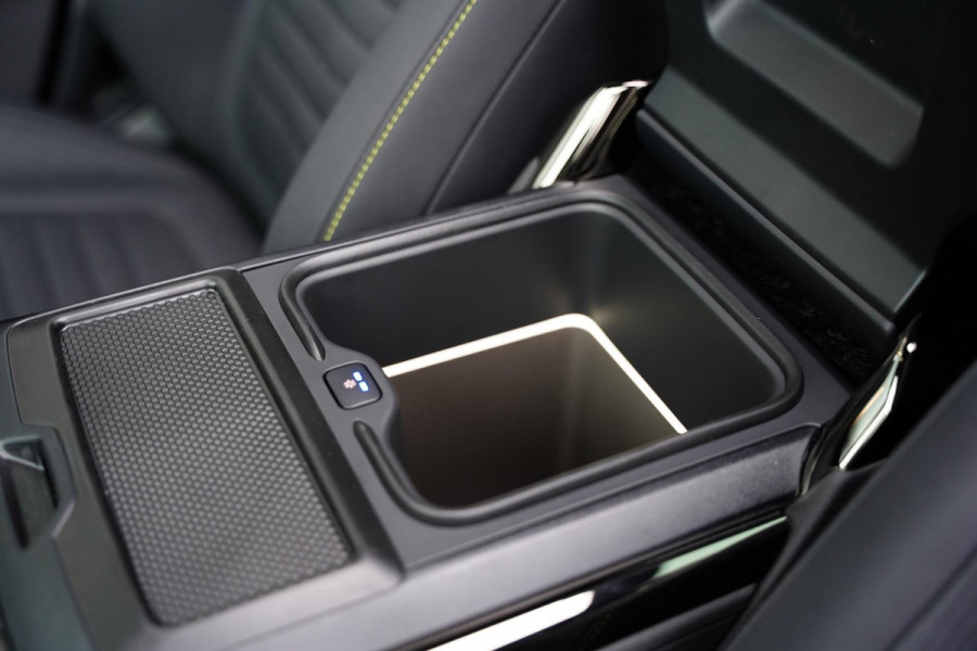 Land Rover Range Rover Sport P635 SV Celestial Sol