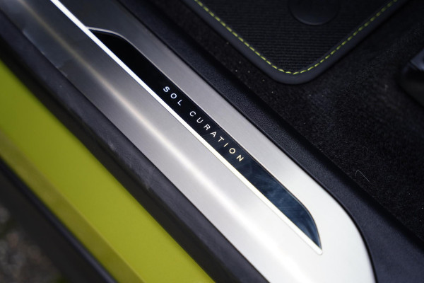 Land Rover Range Rover Sport P635 SV Celestial Sol