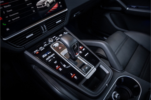 Porsche Cayenne Coupé 3.0 E-Hybrid - Sport Chrono + | Panorama | Bose | Luchtvering | Memory | 360 Camera