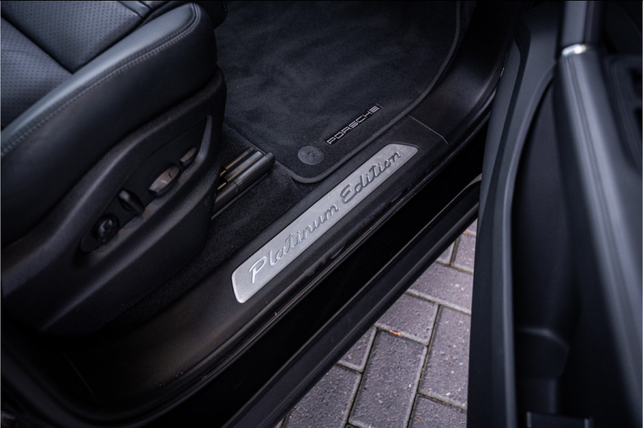 Porsche Cayenne Coupé 3.0 E-Hybrid - Sport Chrono + | Panorama | Bose | Luchtvering | Memory | 360 Camera