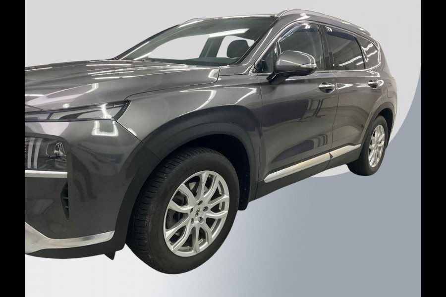Hyundai Santa Fe 1.6 T-GDI PHEV Premium Plus Sky | Panoramadak | Trekhaak | 2 bandensets | Comfortstoelen voorin (inclusief ventilatie / stoelverwarming) | Bestuurdersstoel Met Geheugen | Adaptive cruise control | Camera
