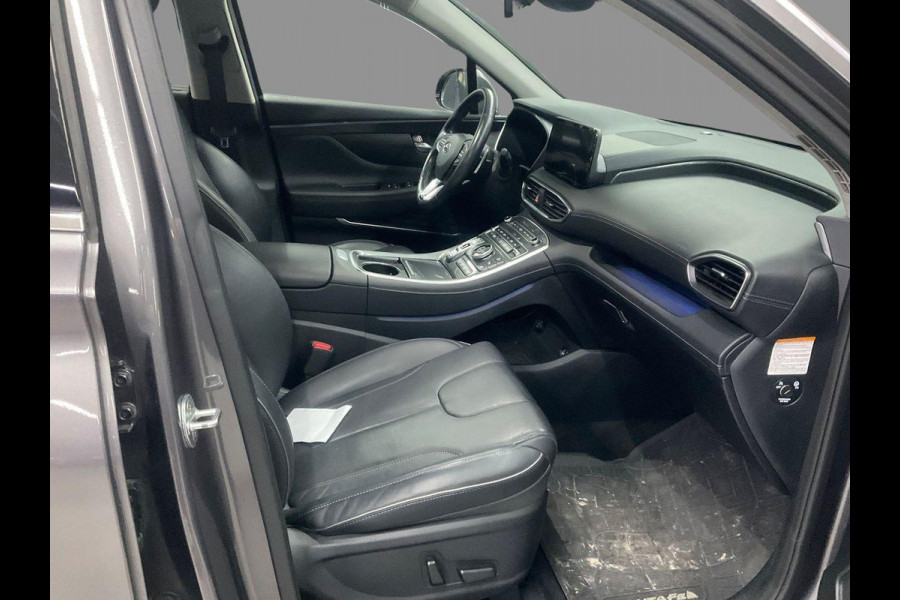 Hyundai Santa Fe 1.6 T-GDI PHEV Premium Plus Sky | Panoramadak | Trekhaak | 2 bandensets | Comfortstoelen voorin (inclusief ventilatie / stoelverwarming) | Bestuurdersstoel Met Geheugen | Adaptive cruise control | Camera