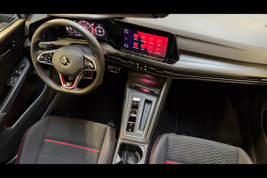 Volkswagen Golf 2.0 TSI GTI CLUBSPORT PANO|HUD|IQLIGHTS|BLINDSPOT|SFEERVERLICHTING|BOMVOL!