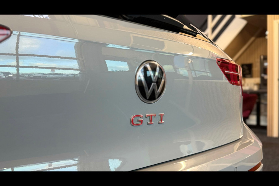 Volkswagen Golf 2.0 TSI GTI CLUBSPORT PANO|HUD|IQLIGHTS|BLINDSPOT|SFEERVERLICHTING|BOMVOL!