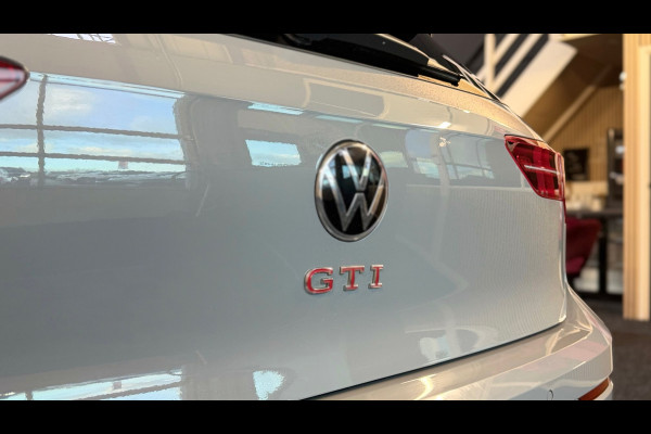 Volkswagen Golf 2.0 TSI GTI CLUBSPORT PANO|HUD|IQLIGHTS|BLINDSPOT|SFEERVERLICHTING|BOMVOL!