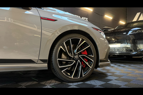 Volkswagen Golf 2.0 TSI GTI CLUBSPORT PANO|HUD|IQLIGHTS|BLINDSPOT|SFEERVERLICHTING|BOMVOL!
