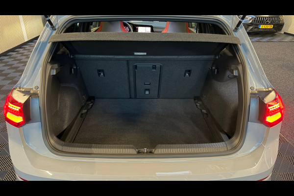 Volkswagen Golf 2.0 TSI GTI CLUBSPORT PANO|HUD|IQLIGHTS|BLINDSPOT|SFEERVERLICHTING|BOMVOL!