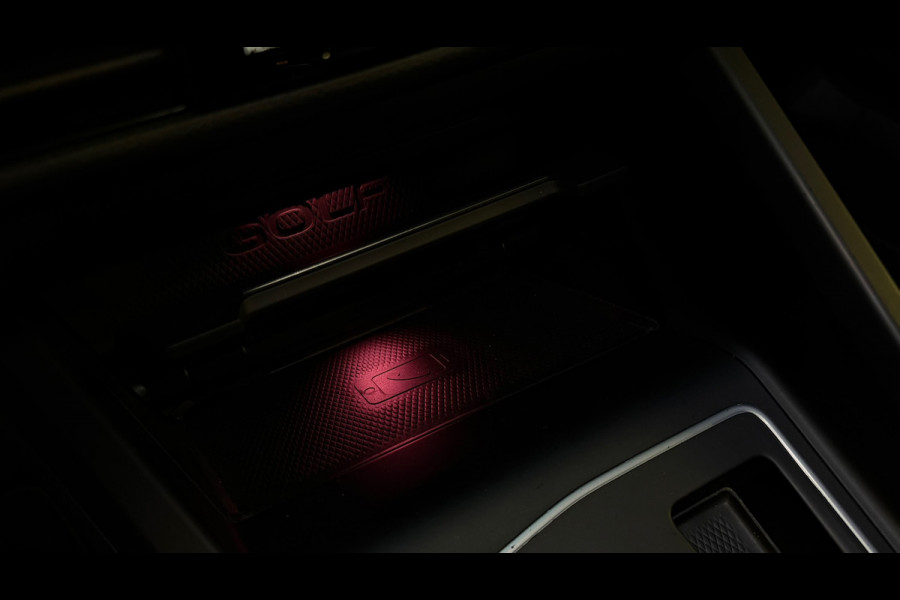 Volkswagen Golf 2.0 TSI GTI CLUBSPORT PANO|HUD|IQLIGHTS|BLINDSPOT|SFEERVERLICHTING|BOMVOL!