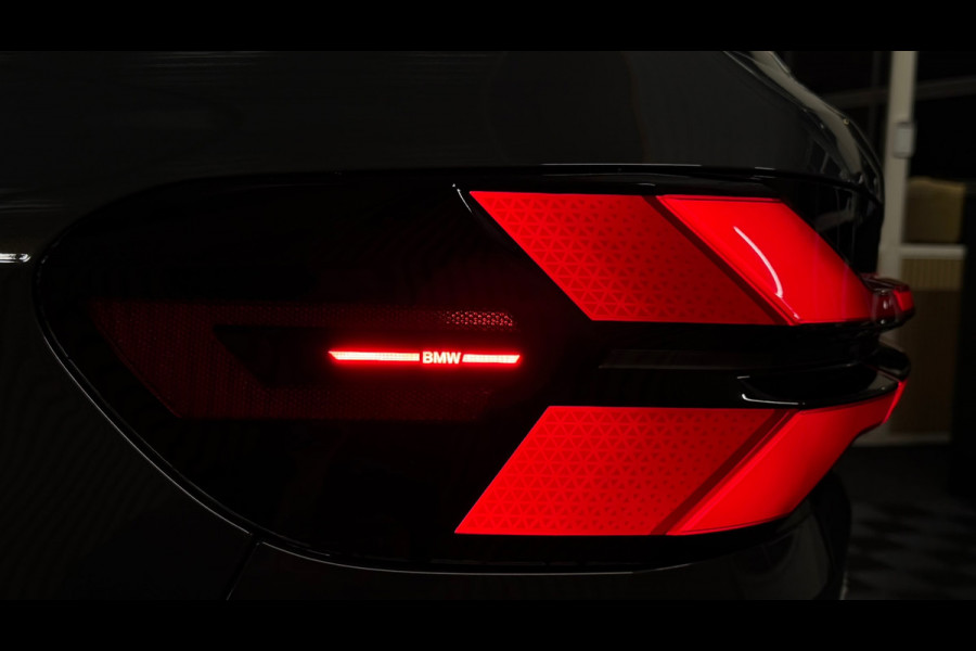 BMW X5 XDrive50e M-SPORT|PANO|BOWERS &WILKINS|SOFTCLOSE|LUCHTVERING|360 CAM|HUD|KEYLESS|MEMORY SEATS|FABRIEKSGARANTIE|BOMVOL!