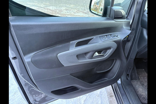 Citroën Berlingo XL 1.2 PureTech Shine 7p. FUL-OPTIES ! TREKHAAK