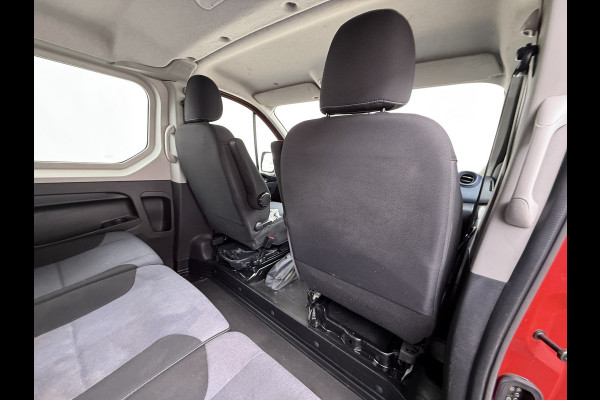 Opel Vivaro D 126PKDubbele Cabine 5-Persoons L2H1 Trekhaak Camera Navi Airco Cruise Control Pdc Sport EcoFlex 1.6CDTI Euro 6 Betonplex Vloer Wandbetimmering Schuifdeur 1e Eigenaar Origineel Nederlandse Auto