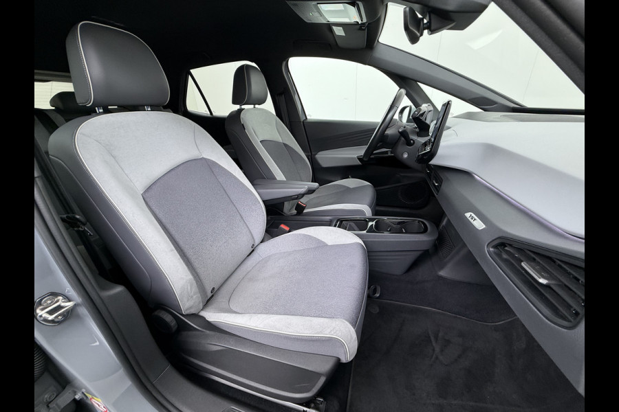 Volkswagen ID.3 First Plus 58kWh Navi-Pro Adap.Cruise Camera Lmv 19" Ecc Apple Carplay Android Auto SOH 91% Stoel+Stuurverwarming Lmv Matrix led Privacy Glas Keyless Rijstrooksensor Origineel Nederlandse Auto