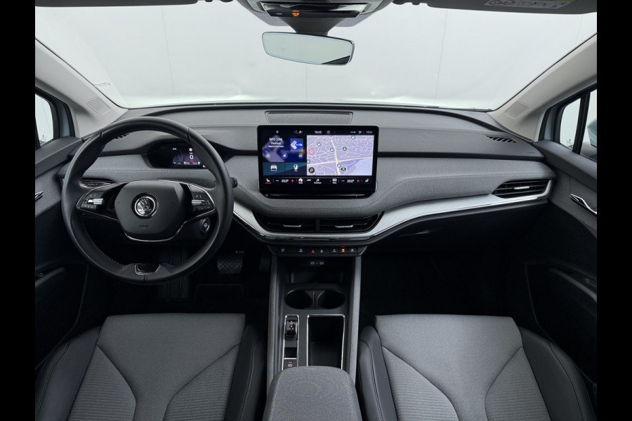 Škoda ENYAQ iV Warmtepomp Trekhaak 21"LM Apple Carplay Android 1/2 Leer Navi Ecc Camera Cruise Control SOH 93% Comfort-pakket  Privacy Glas Keyless advanced Climate-pakket Parkeer pakket 180pk iv60 1e Eigenaar Origineel Nederlandse Auto Zeer Compleet! 1.000kg trekvermogen € 48.500 nieuw