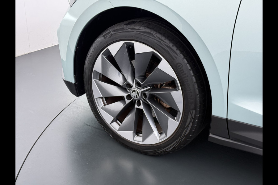 Škoda ENYAQ iV Warmtepomp Trekhaak 21"LM Apple Carplay Android 1/2 Leer Navi Ecc Camera Cruise Control SOH 93% Comfort-pakket  Privacy Glas Keyless advanced Climate-pakket Parkeer pakket 180pk iv60 1e Eigenaar Origineel Nederlandse Auto Zeer Compleet! 1.000kg trekvermogen € 48.500 nieuw