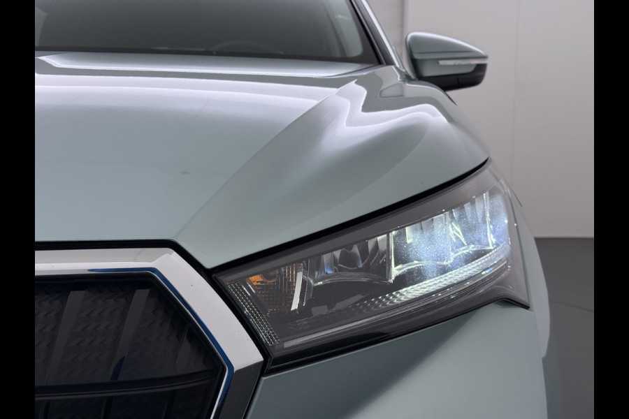 Škoda ENYAQ iV Warmtepomp Trekhaak 21"LM Apple Carplay Android 1/2 Leer Navi Ecc Camera Cruise Control SOH 93% Comfort-pakket  Privacy Glas Keyless advanced Climate-pakket Parkeer pakket 180pk iv60 1e Eigenaar Origineel Nederlandse Auto Zeer Compleet! 1.000kg trekvermogen € 48.500 nieuw