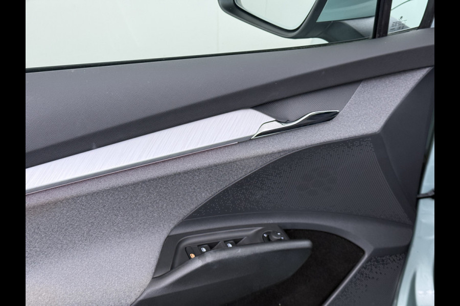 Škoda ENYAQ iV Warmtepomp Trekhaak 21"LM Apple Carplay Android 1/2 Leer Navi Ecc Camera Cruise Control SOH 93% Comfort-pakket  Privacy Glas Keyless advanced Climate-pakket Parkeer pakket 180pk iv60 1e Eigenaar Origineel Nederlandse Auto Zeer Compleet! 1.000kg trekvermogen € 48.500 nieuw