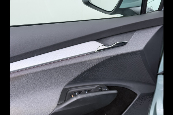 Škoda ENYAQ iV Warmtepomp Trekhaak 21"LM Apple Carplay Android 1/2 Leer Navi Ecc Camera Cruise Control SOH 93% Comfort-pakket  Privacy Glas Keyless advanced Climate-pakket Parkeer pakket 180pk iv60 1e Eigenaar Origineel Nederlandse Auto Zeer Compleet! 1.000kg trekvermogen € 48.500 nieuw