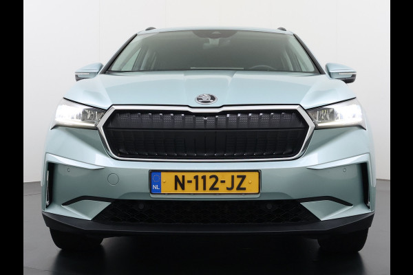 Škoda ENYAQ iV Warmtepomp Trekhaak 21"LM Apple Carplay Android 1/2 Leer Navi Ecc Camera Cruise Control SOH 93% Comfort-pakket  Privacy Glas Keyless advanced Climate-pakket Parkeer pakket 180pk iv60 1e Eigenaar Origineel Nederlandse Auto Zeer Compleet! 1.000kg trekvermogen € 48.500 nieuw