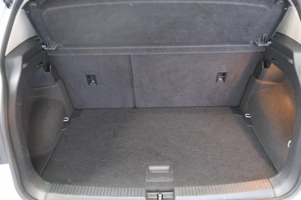Volkswagen T-Cross 1.0 TSI Style Automaat > Virtual display < N.A.P. Airco, Cruise, Navi, Camera, PDC, Stoelverwarming.