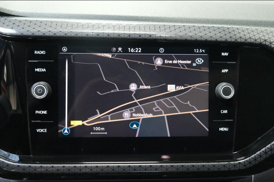 Volkswagen T-Cross 1.0 TSI Style Automaat > Virtual display < N.A.P. Airco, Cruise, Navi, Camera, PDC, Stoelverwarming.