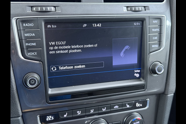 Volkswagen e-Golf AUT Navi Ecc Climatronic Stoelverwarming Cruise Control Pdc Lmv Led Privacy Glas Regen-Lichtsensor Bluetooth Isofix SOH 85%