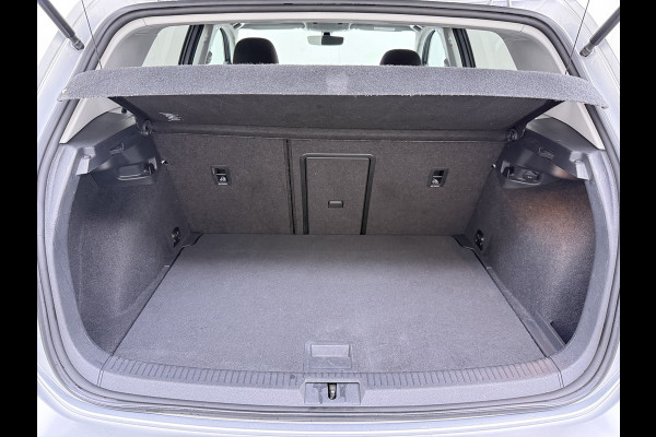 Volkswagen e-Golf AUT Navi Ecc Climatronic Stoelverwarming Cruise Control Pdc Lmv Led Privacy Glas Regen-Lichtsensor Bluetooth Isofix SOH 85%