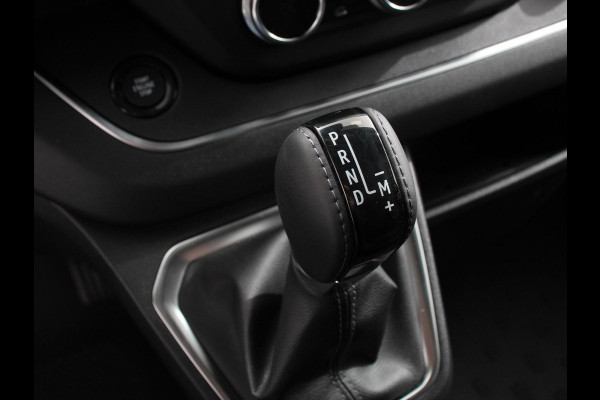 Renault Trafic 2.0 150PK Automaat L2H1 Advance Dubbele Cabine Navigatie bluetooth DAB Camera Airco Trekhaak Houten bekleding Lichtmetalen velgen