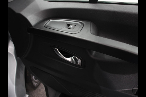 Renault Trafic 2.0 150PK Automaat L2H1 Advance Dubbele Cabine Navigatie bluetooth DAB Camera Airco Trekhaak Houten bekleding Lichtmetalen velgen