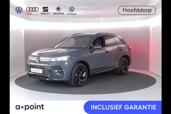 Volkswagen Tiguan 1.5 eHybrid R-Line Edition 272 pk Automaat (DSG) | Verlengde garantie | Navigatie | Parkeersensoren (Park assist) | Rondomzicht camera | Stoelverwarming v/a | Black Style pakket | R-Line |