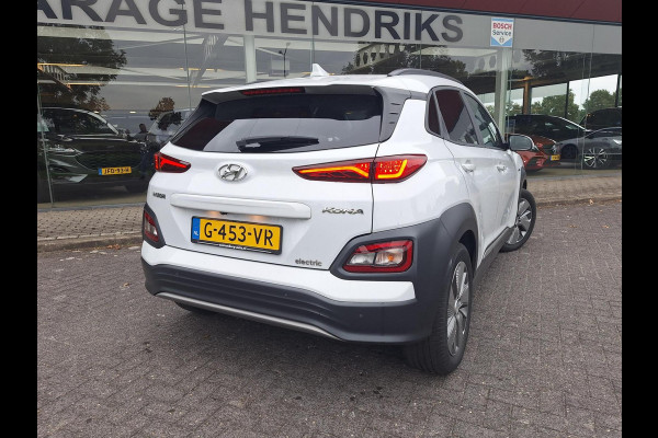 Hyundai Kona EV Premium 64 kWh | Leder | LED | Adaptive CC | Camera | (occasion)