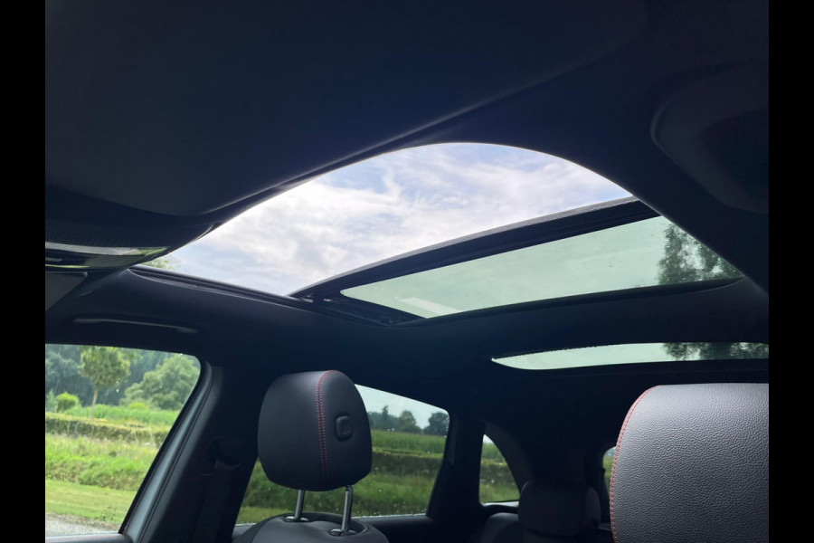 Mercedes-Benz B-Klasse 250 e Business Solution AMG Limited | Pano | AMG pack | Digt Dash | occasion