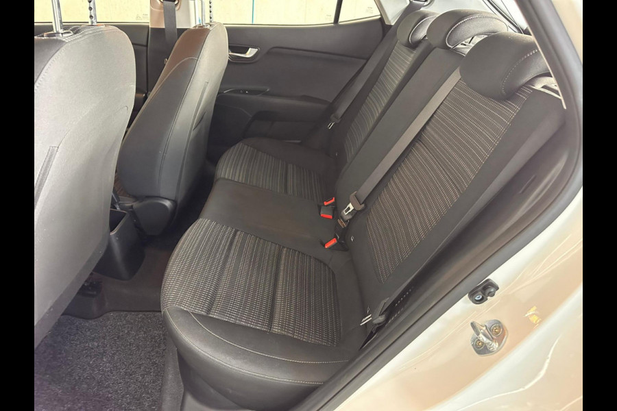 Kia Stonic 1.0T 120pk 7-dct Automaat DynamicLine | Airco | Cruise C | Apple Caplay \ Android Auto | Occasion