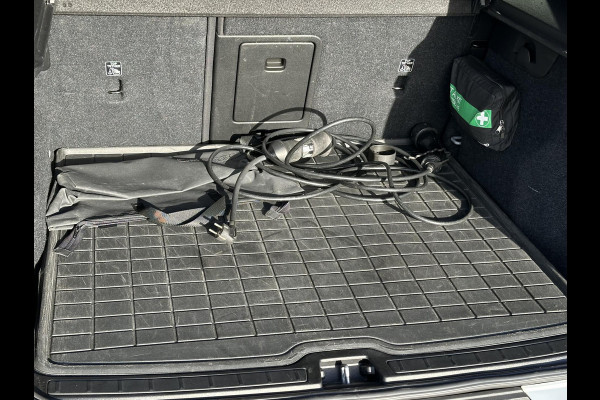 Volvo XC40 1.5 T5 Recharge R-Design | Navi | Two Tone | H&K | Climate | occasion