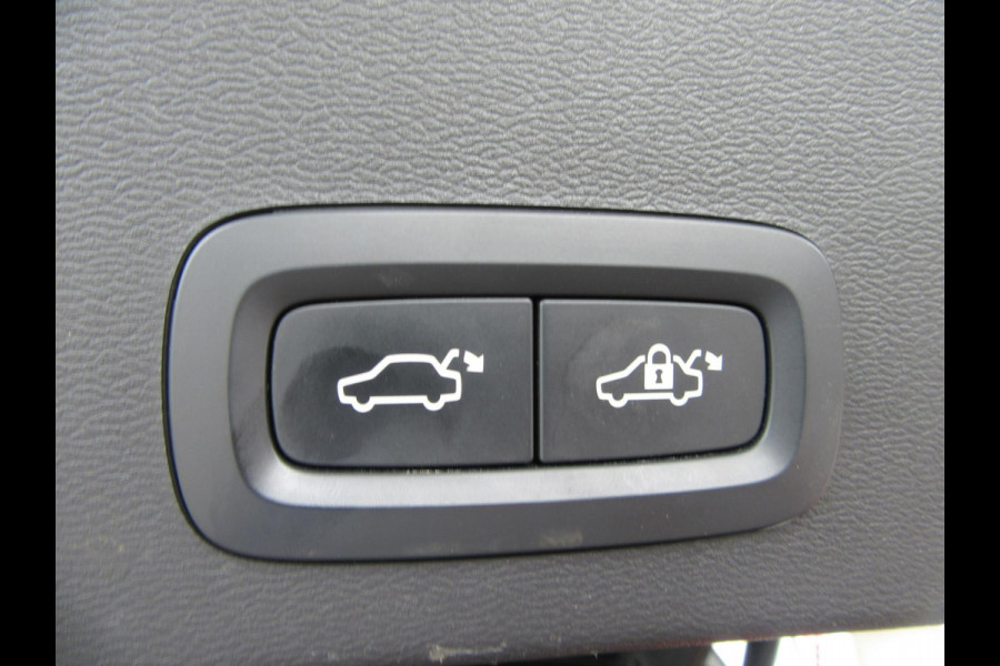 Volvo XC40 1.5 T5 Recharge Inscription | Leder | Trekhaak 1800kg | LED | Camera | (occasion)