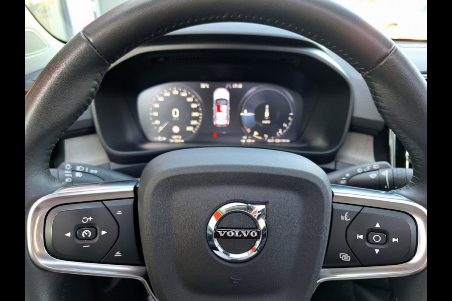 Volvo XC40 1.5 T5 Recharge Inscription | Pano | Leder | CC | Climate | occasion