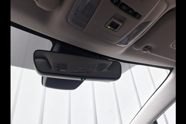 Toyota Corolla 1.8 Hybrid Executive Sedan | Trekhaak | Blindspot | Adaptive CC | Leder-Stof | Occasion