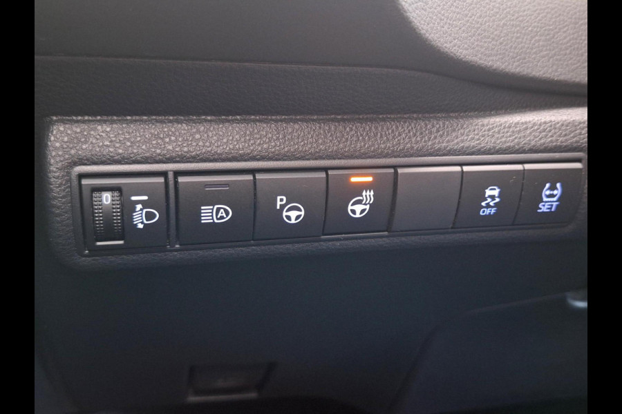 Toyota Corolla 1.8 Hybrid Executive Sedan | Trekhaak | Blindspot | Adaptive CC | Leder-Stof | Occasion