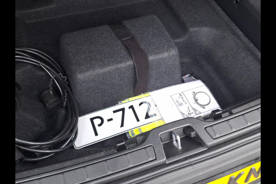 Volvo XC40 1.5 T5 Recharge R-Design | Pano | Two Tone | Trekhaak elektr | Alcantara R | occasion