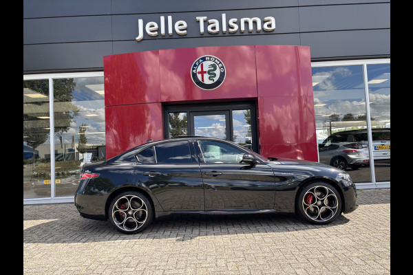Alfa Romeo Giulia 2.0T 280 AWD Veloce | 19" Velgen | Panoramadak | Adas 2 | Carplay en Android Let op auto niet altijd aanwezig