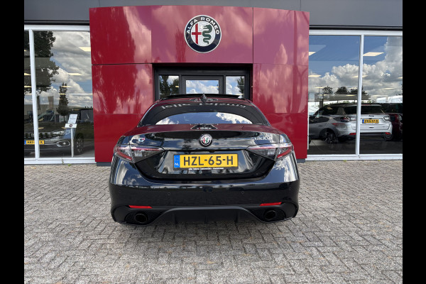 Alfa Romeo Giulia 2.0T 280 AWD Veloce | 19" Velgen | Panoramadak | Adas 2 | Carplay en Android Let op auto niet altijd aanwezig