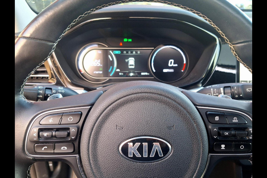 Kia e-Niro DynamicPlusLine 64 kWh | SOH: 93,9% | Trekhaak | Schuifdak | LED | Navi | Adaptive CC | occasion