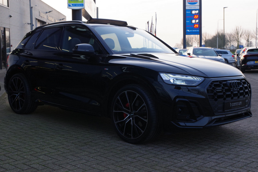 Audi Q5 55 TFSI e 367 PK S-Line Edition Competition PHEV, Trekhaak, Luchtvering, Panoramadak