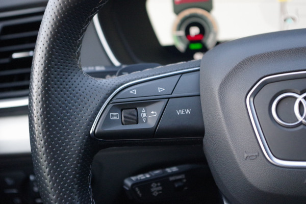 Audi Q5 55 TFSI e 367 PK S-Line Edition Competition PHEV, Trekhaak, Luchtvering, Panoramadak